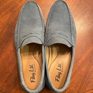 Flag Ltd Men’s penny loafers, color Ocean sz 9 men’s. Like new